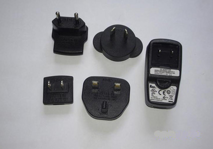 Ktec EU, UK, US, CH, AU plug 2.8V - 12V DC , 100V - 240V AC Universal USB Power Adapter