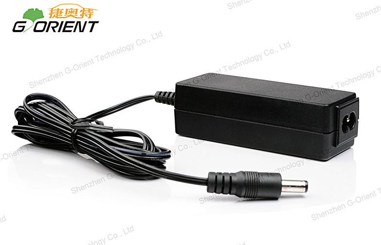 Energy Efficiency 36V / 1.1A Universal Laptop Power Adapter 40W for Indoor