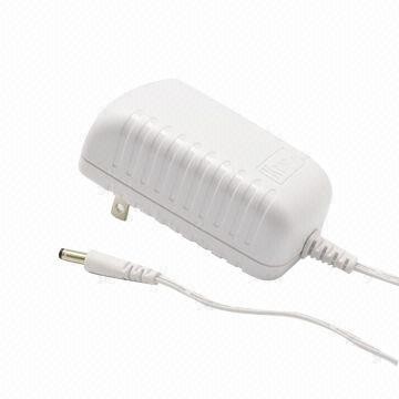 15W Universal AC power adapter , White Color Level V Power Supplies