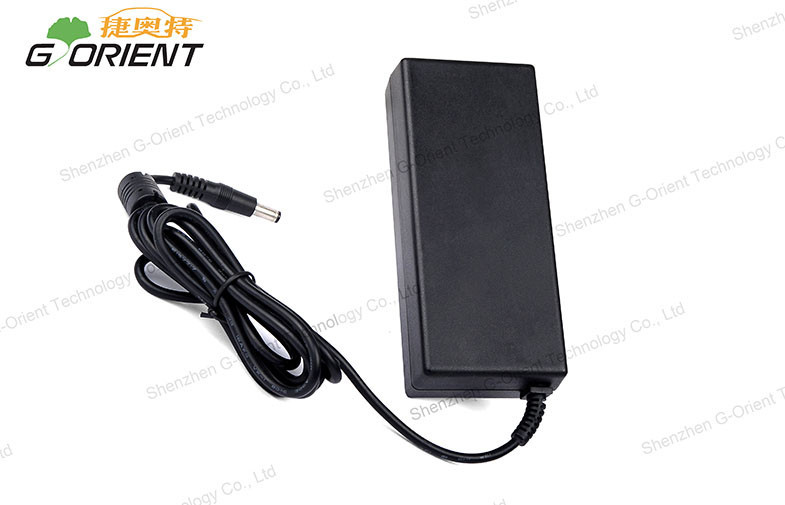 19V 3.4A Switch Power Supply Universal AC/DC Power Adapter For Notebook