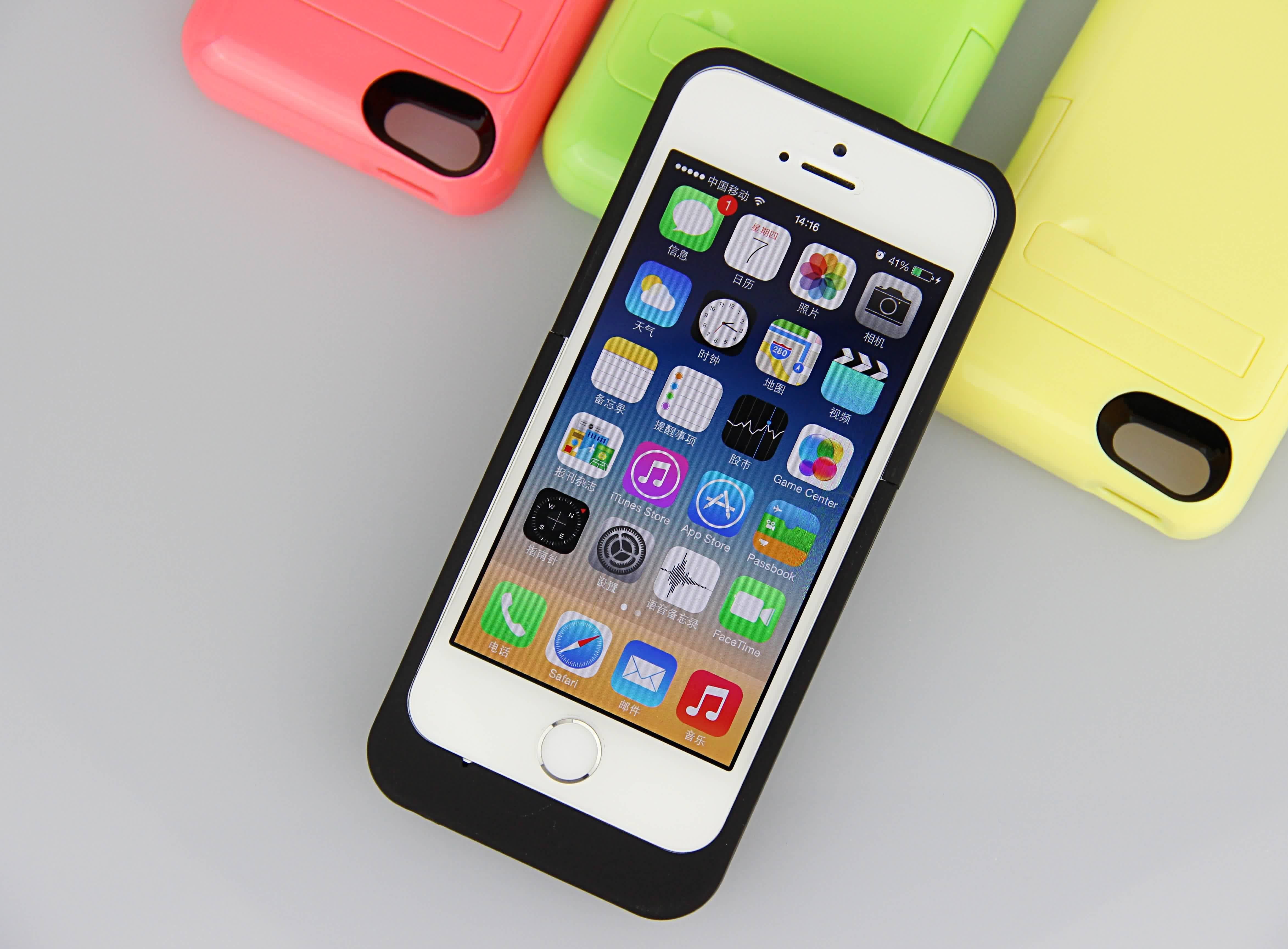 Multi Color Thin iPhone Battery Case 2200mAh Battery Power Pack for iPhone 5