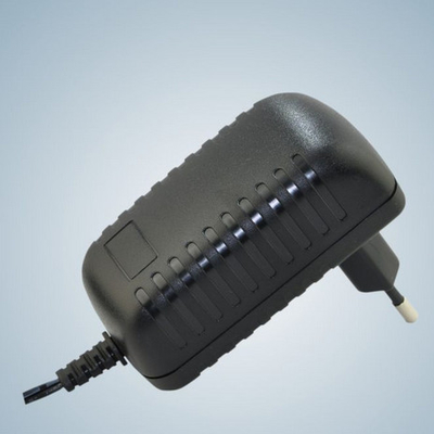 Lightweight 15 W Universal AC Power Adapter EN60950 Balck KSAFD Series KTEC