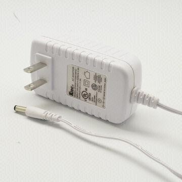 15W Universal AC power adapter , White Color Level V Power Supplies