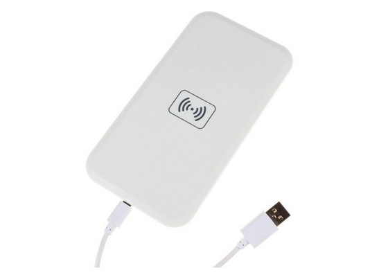White Cellular Phone Accessories ，Mobile Phones Accessories In Stocking Universal Wireless Charger