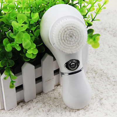 Portable Battery Powered electric face brush / beauty instrument