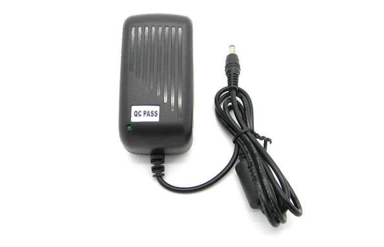 High Efficency Wall Mount Power Adapter 12V 2A AC100-240V With 1.2M Copper