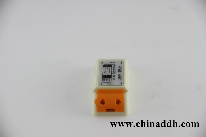 Plastic Case 24W Triac Dimmable LED Driver with Pfc>0.95